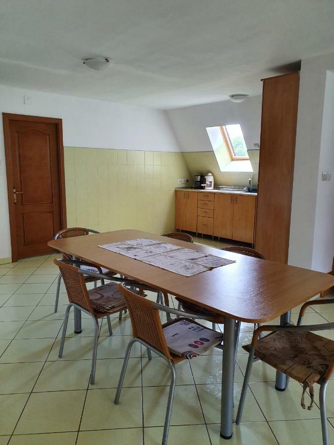 Vila Kamilla Kulcsoshaz Sub Cetate Exteriér fotografie