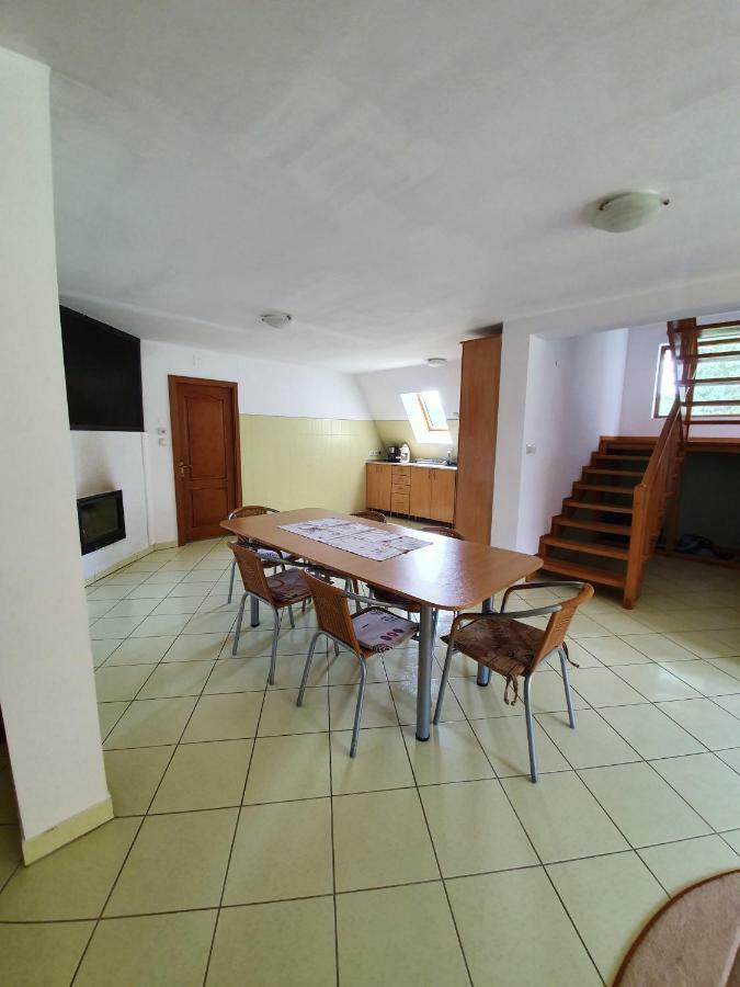Vila Kamilla Kulcsoshaz Sub Cetate Exteriér fotografie